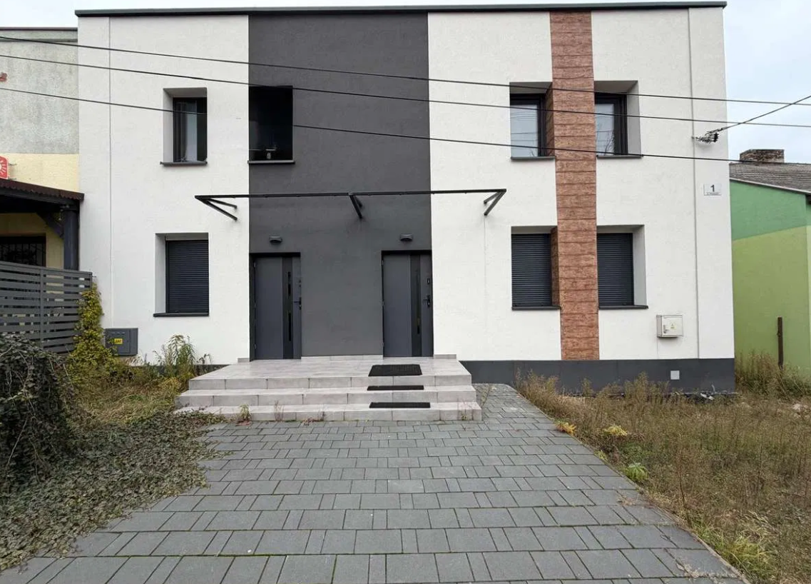 Dom rodzinny z możliwością prowadzenia usług blisko lotniska Pyrzowice